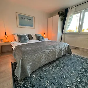 So Easy Stay, Privat bolig